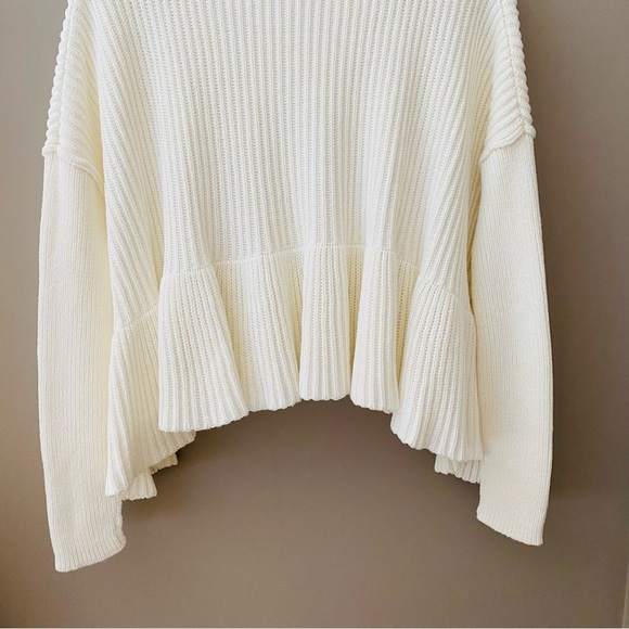 Free people Layer Cake Turtleneck Peplum Sweater White Sz XS - Picture 8 of 8